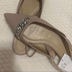 Brand new chain detail slingbacks